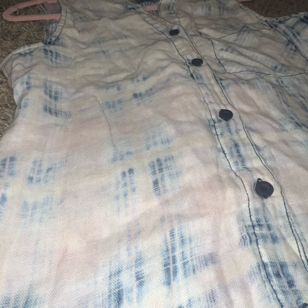 Dylan acid wash sleeveless button up collared top size small NWT - Picture 7 of 7